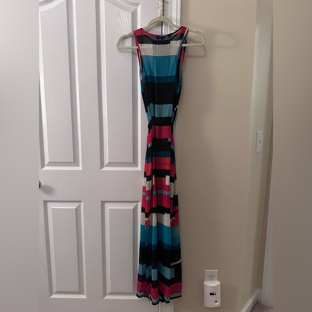 Guess Multi-Color Maxi Dress - Picture 2 of 3